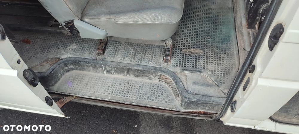 Volkswagen Transporter - 27