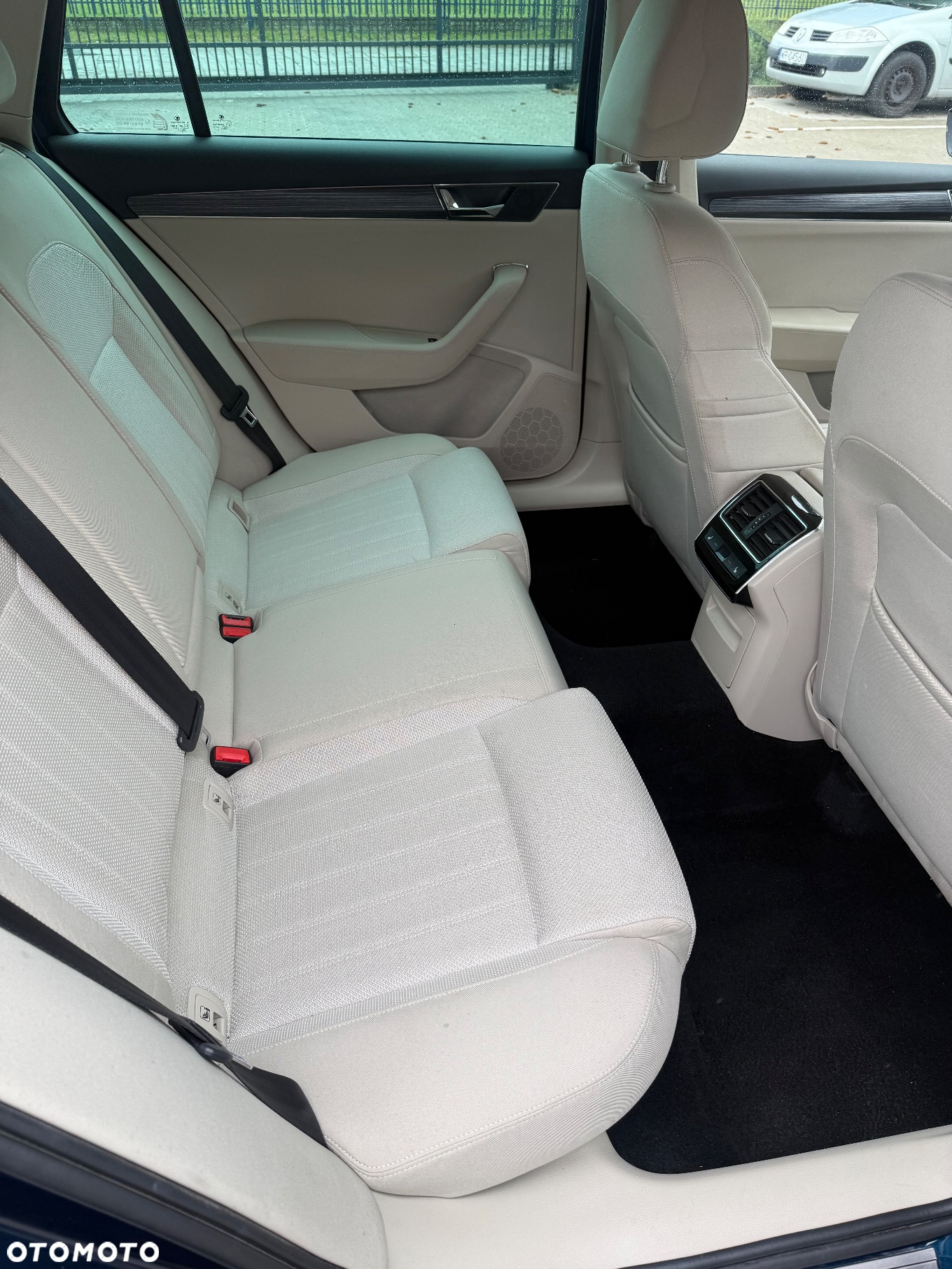 Skoda Superb 2.0 TDI SCR Style DSG - 16