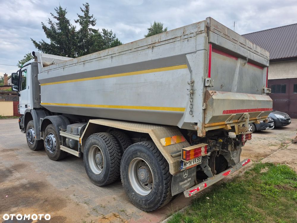 Mercedes-Benz Actros - 3