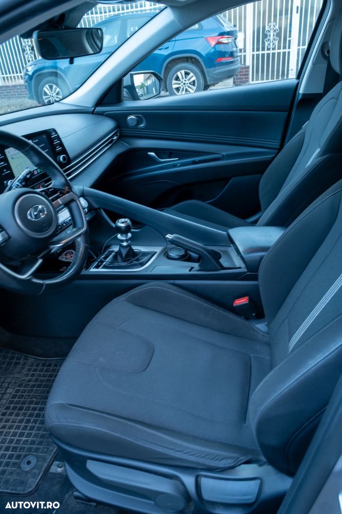 Hyundai Elantra 1.6 l 123 CP 6MT Highway - 5
