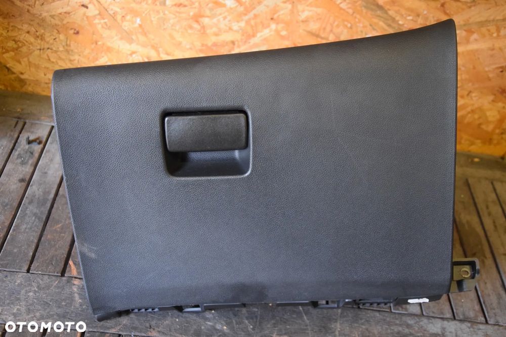 Opel Astra J SChowek pasażera EUROPA oryginał