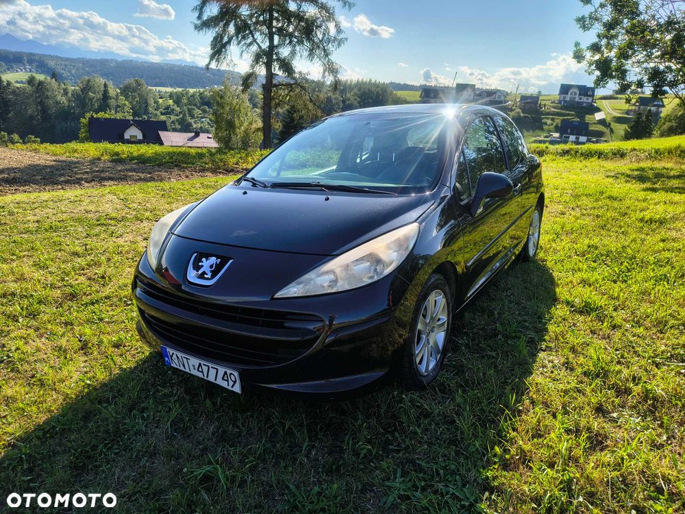 Peugeot 207 - 1