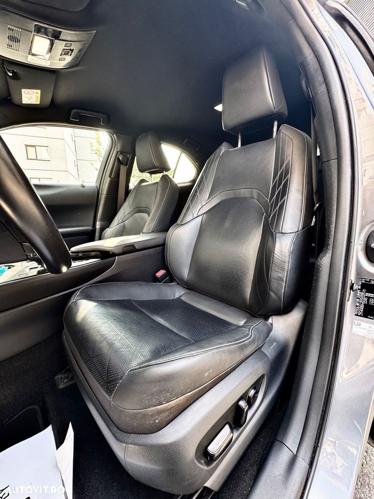 Lexus UX 300e Luxury Line - 9