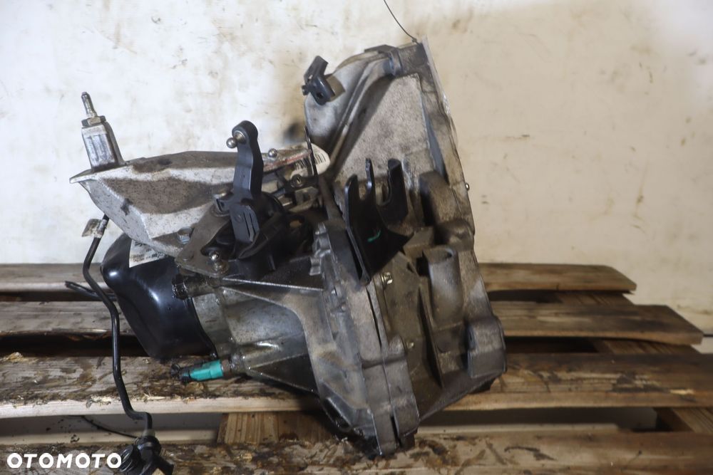 SKRZYNIA BIEGÓW 5 BIEGOWA NISSAN MICRA IV K13 LIFT 1.2 JH3303 - 4