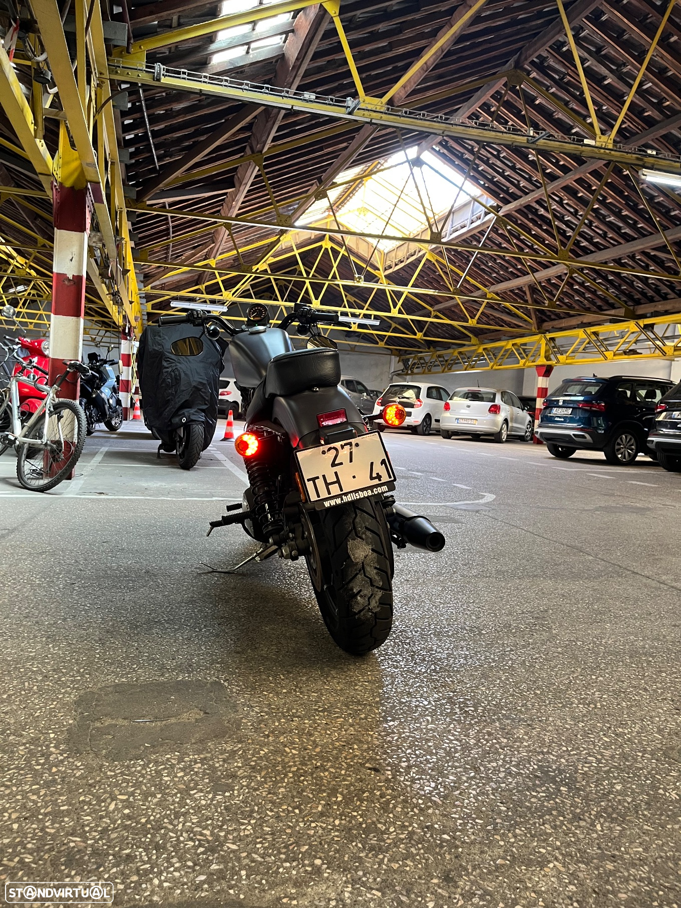 Harley-Davidson 883 - 6