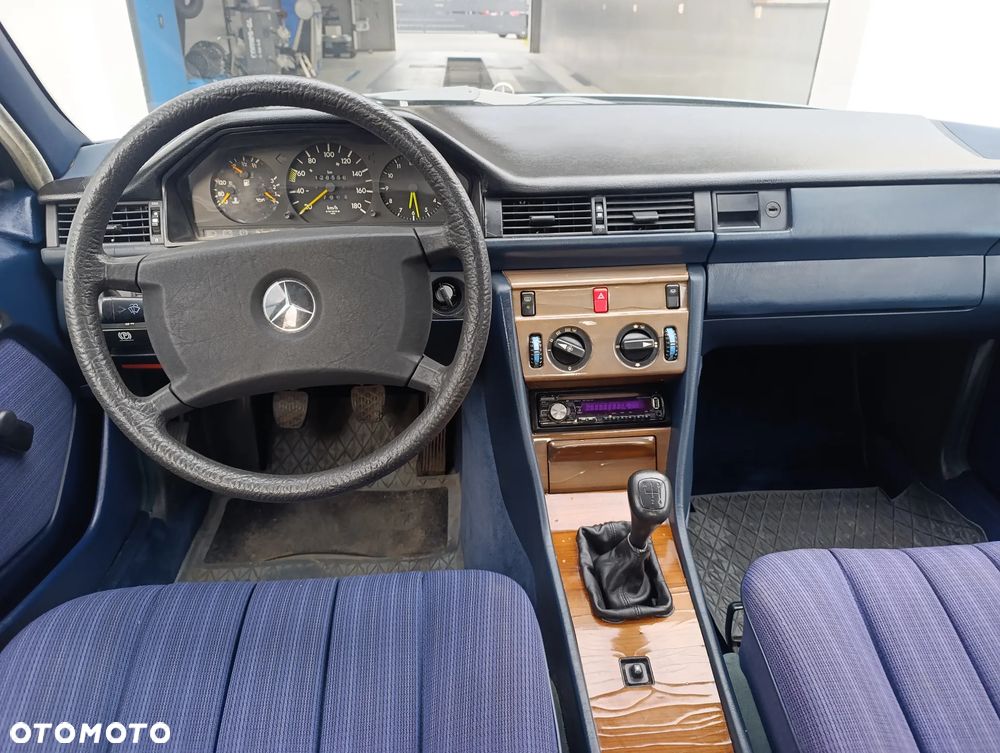 Mercedes-Benz W124 (1984-1993) - 7