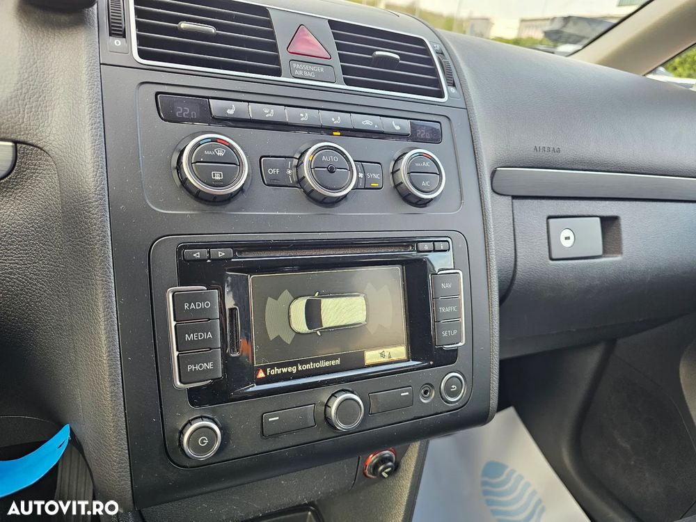 Volkswagen Touran 1.6 TDI DPF BlueMotion Technology DSG Cup - 29