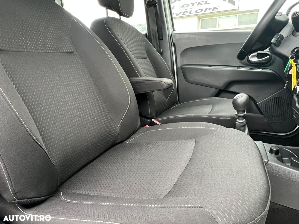 Dacia Lodgy 1.5 Blue dCi Laureate - 24