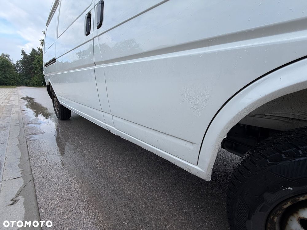 Volkswagen Transporter - 5