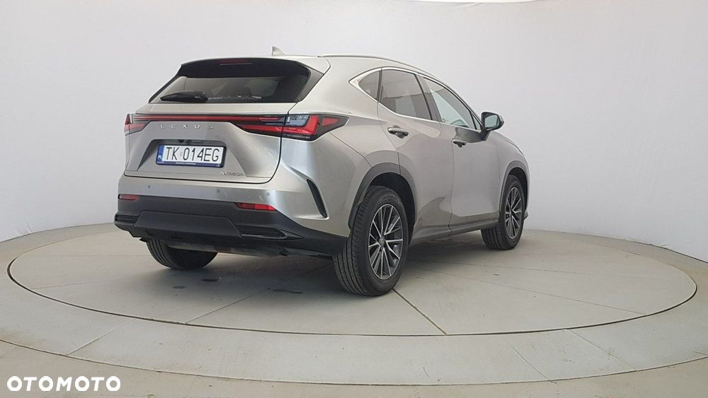 Lexus NX - 4