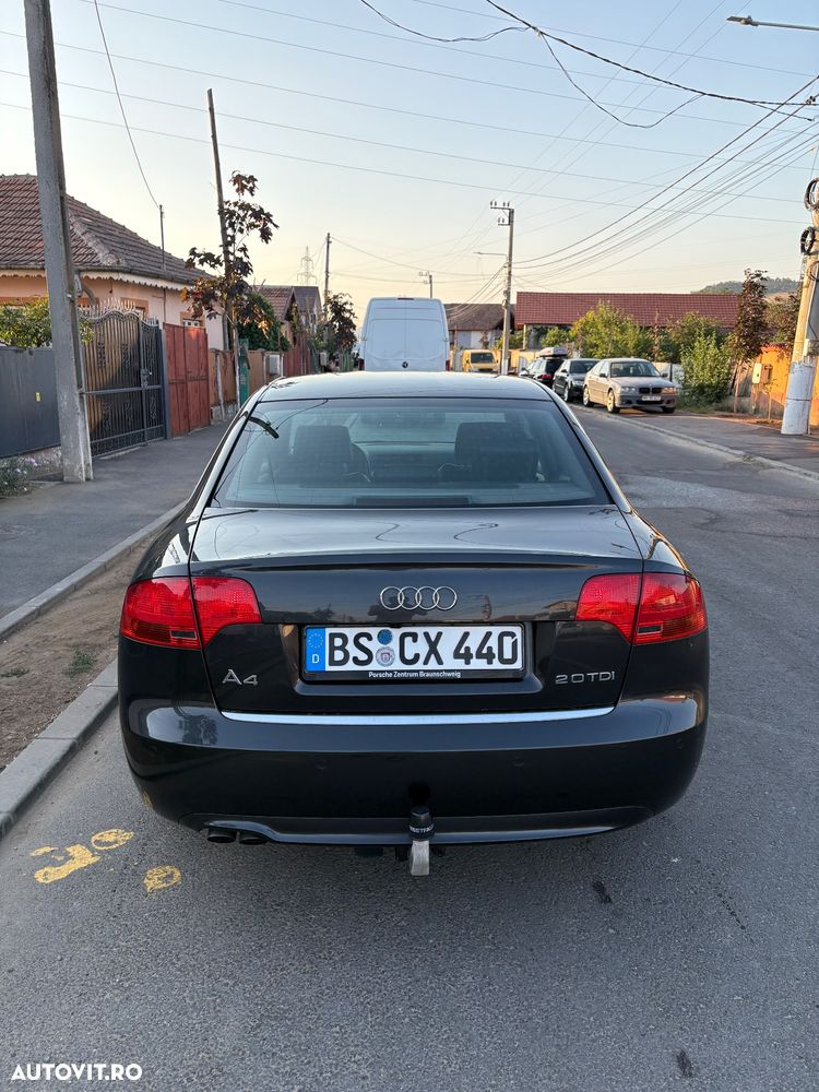 Audi A4 Limuzina 2.0 TDI - 8