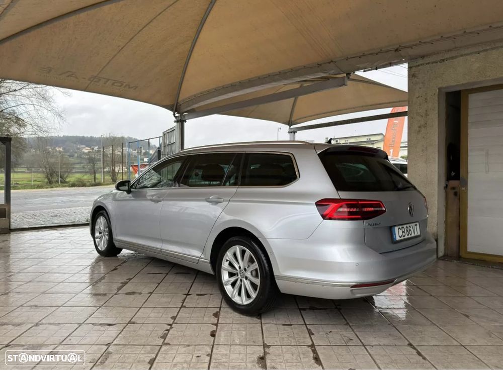VW Passat 2.0 TDI (BlueMotion ) DSG Highline - 2