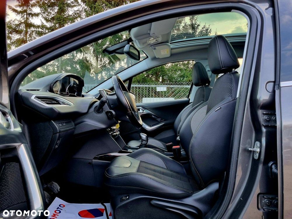 Peugeot 2008 1.2 Pure Tech Allure S&S - 9