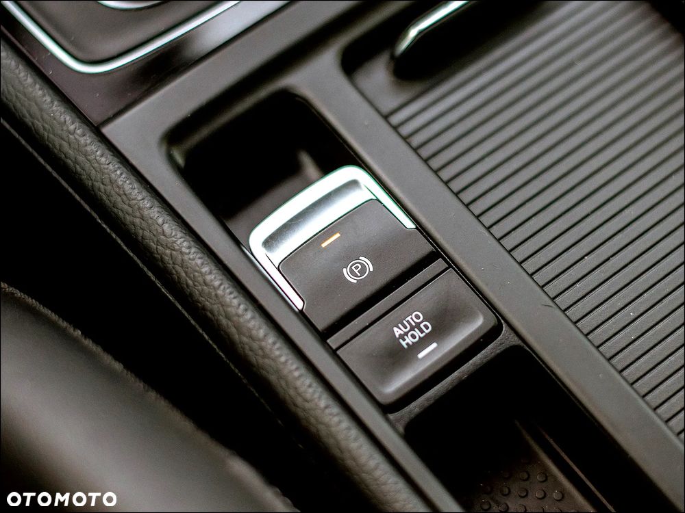 Volkswagen Golf - 31