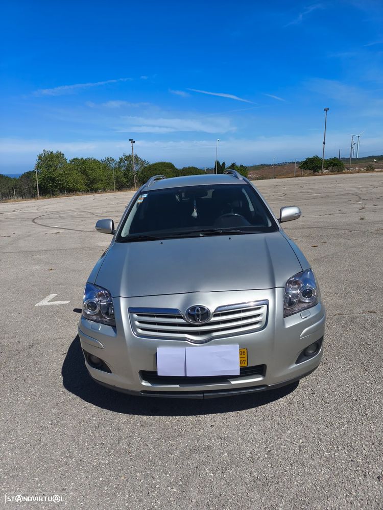 Toyota Avensis SW 2.0 D-4D - 1