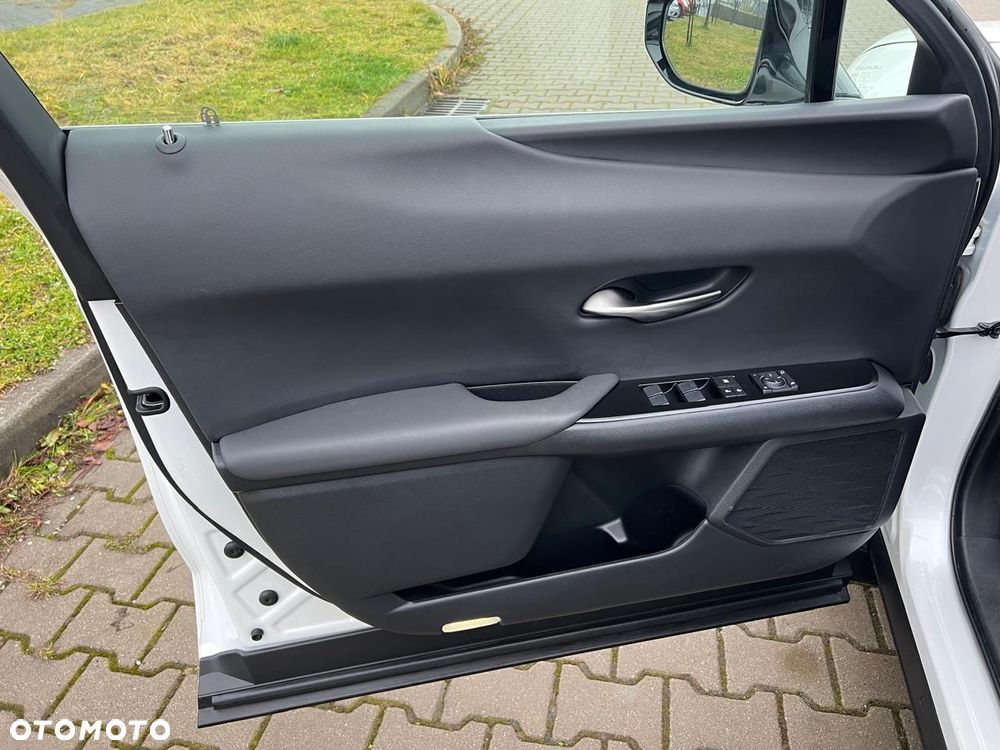 Lexus UX 250h Elegance 2WD - 18