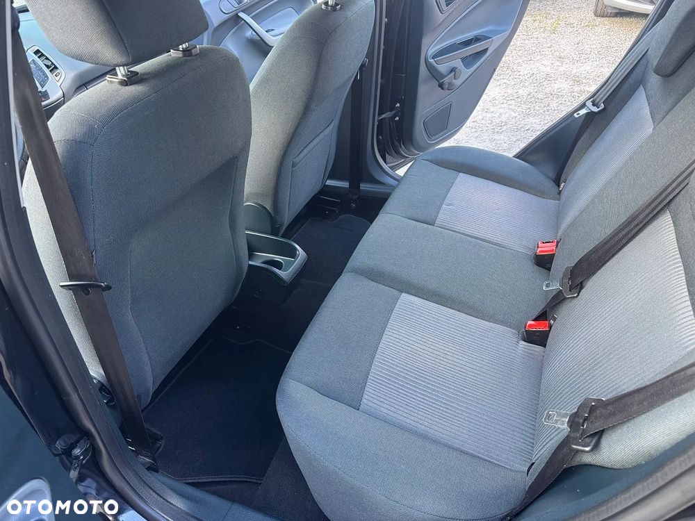 Ford Fiesta - 22