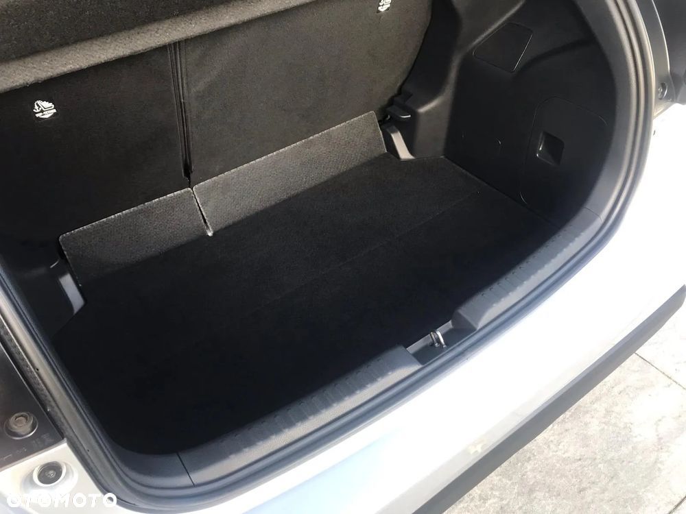 Toyota Yaris Hybrid 1.5 Executive - 26