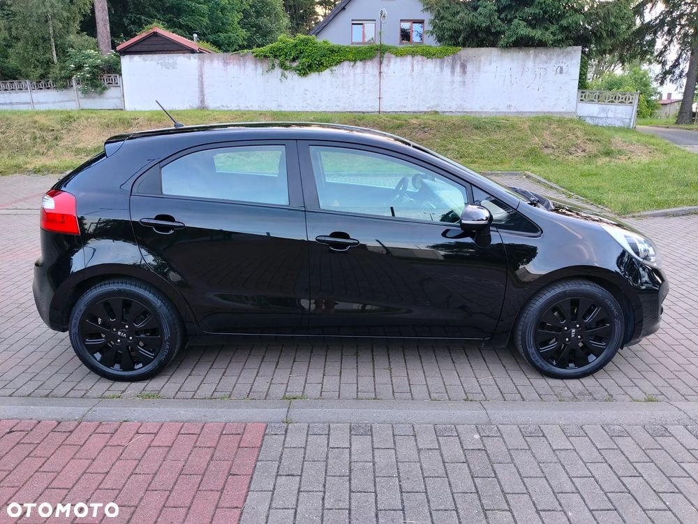 Kia Rio 1.2 Dream Team Edition - 1