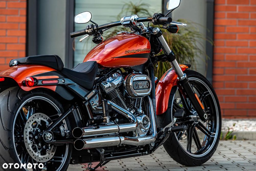 Harley-Davidson Softail Breakout - 13