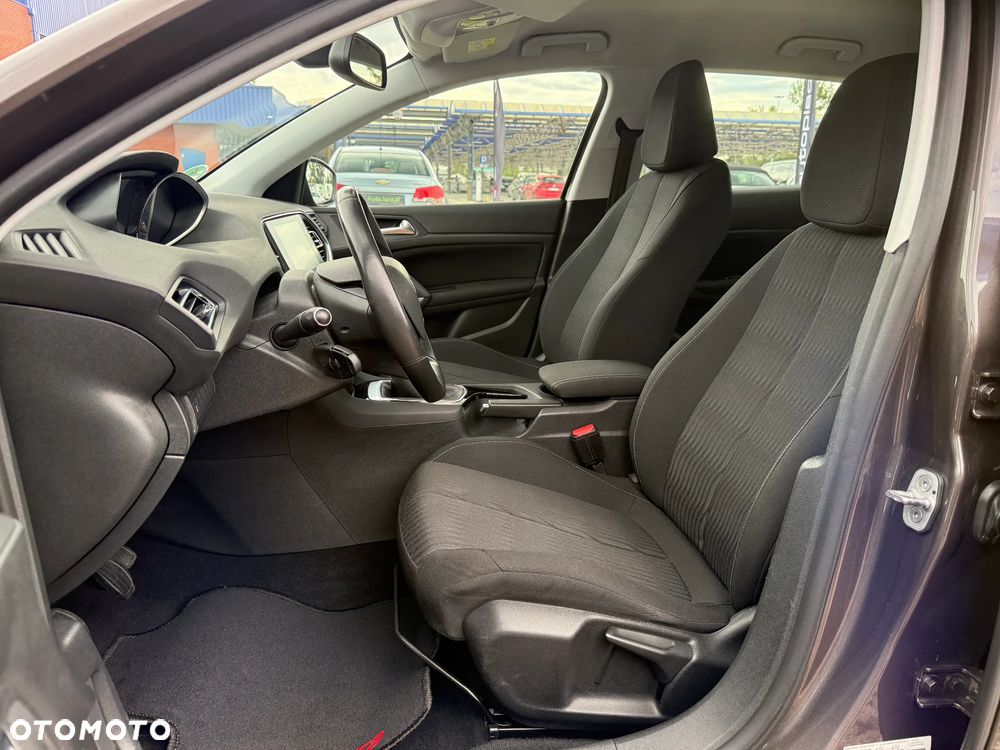 Peugeot 308 - 13