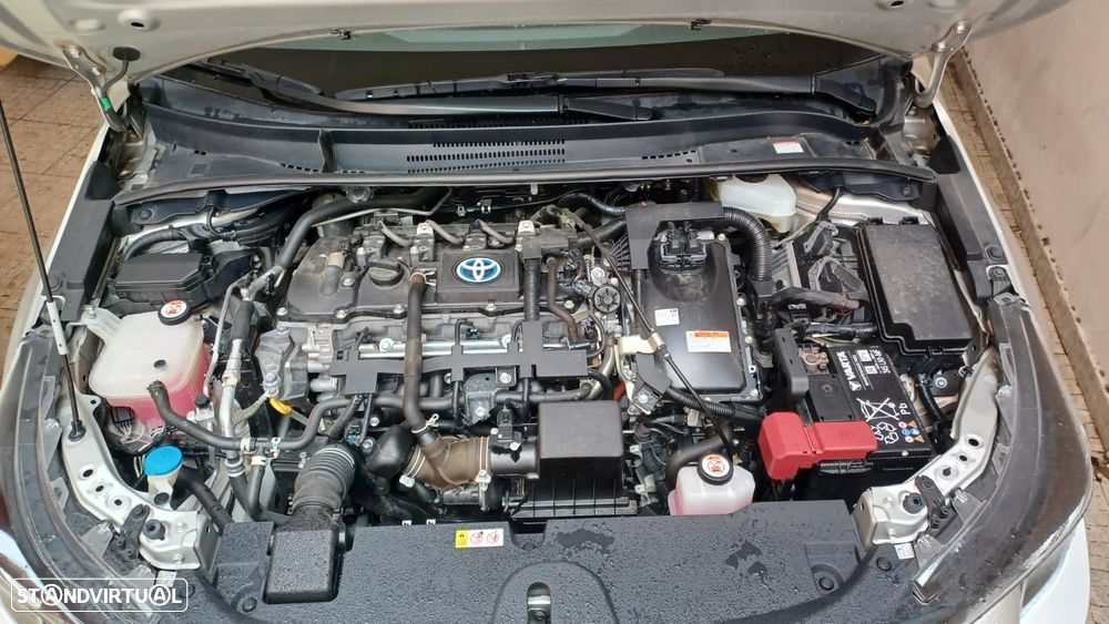 Toyota Corolla Touring Sports 1.8 Hybrid Comfort+P.Sport - 17