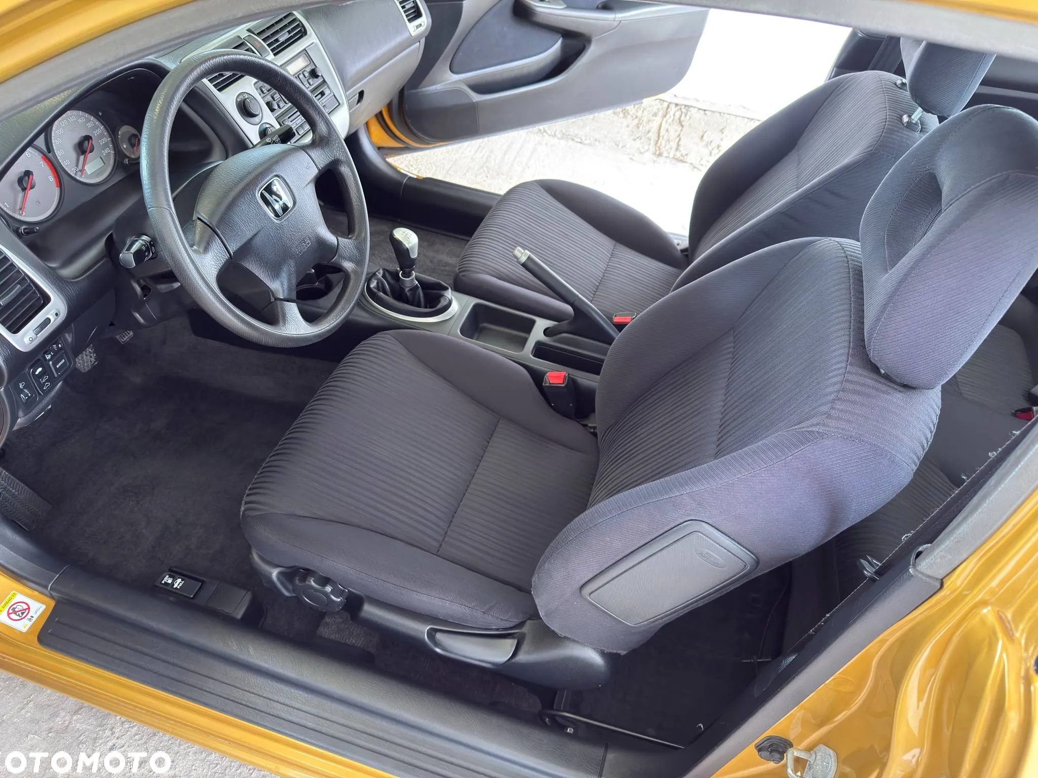 Honda Civic 1.7 ES - 29