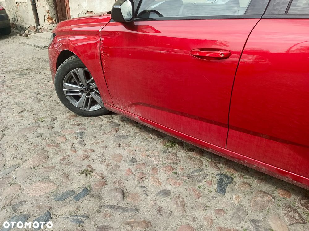 Peugeot 308 1.2 PureTech Allure S&S EAT8 - 4
