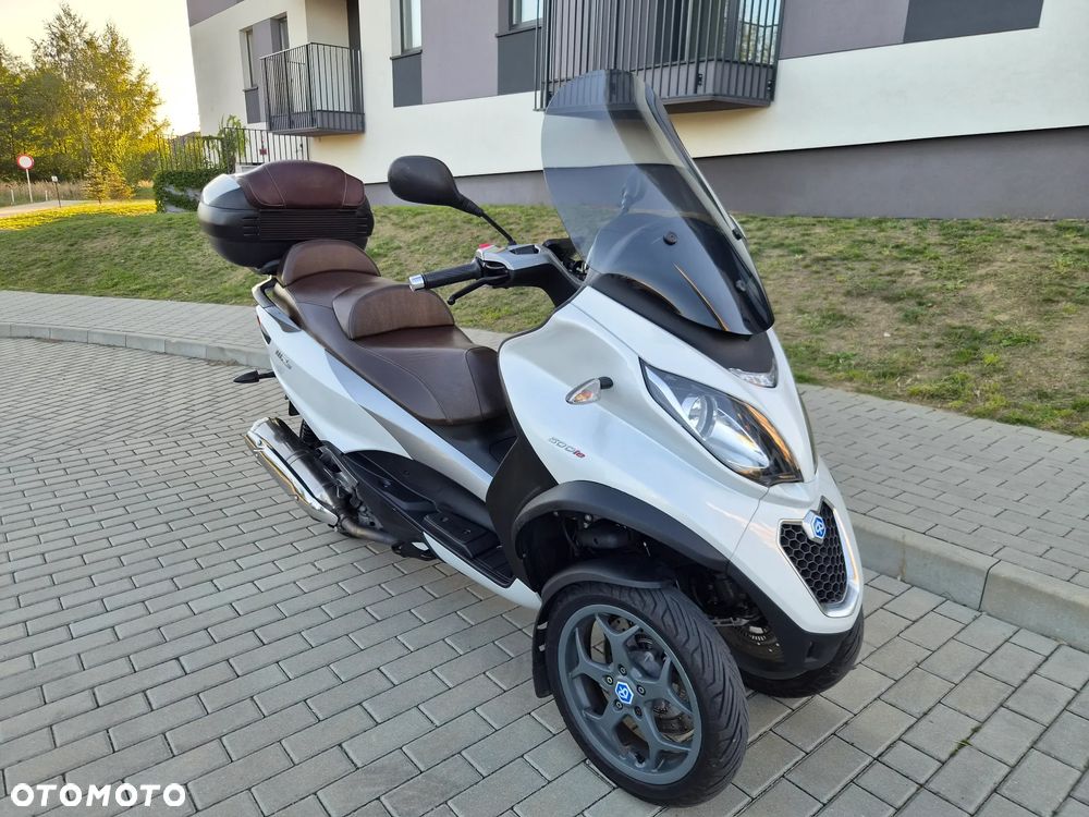 Piaggio MP-3 - 16