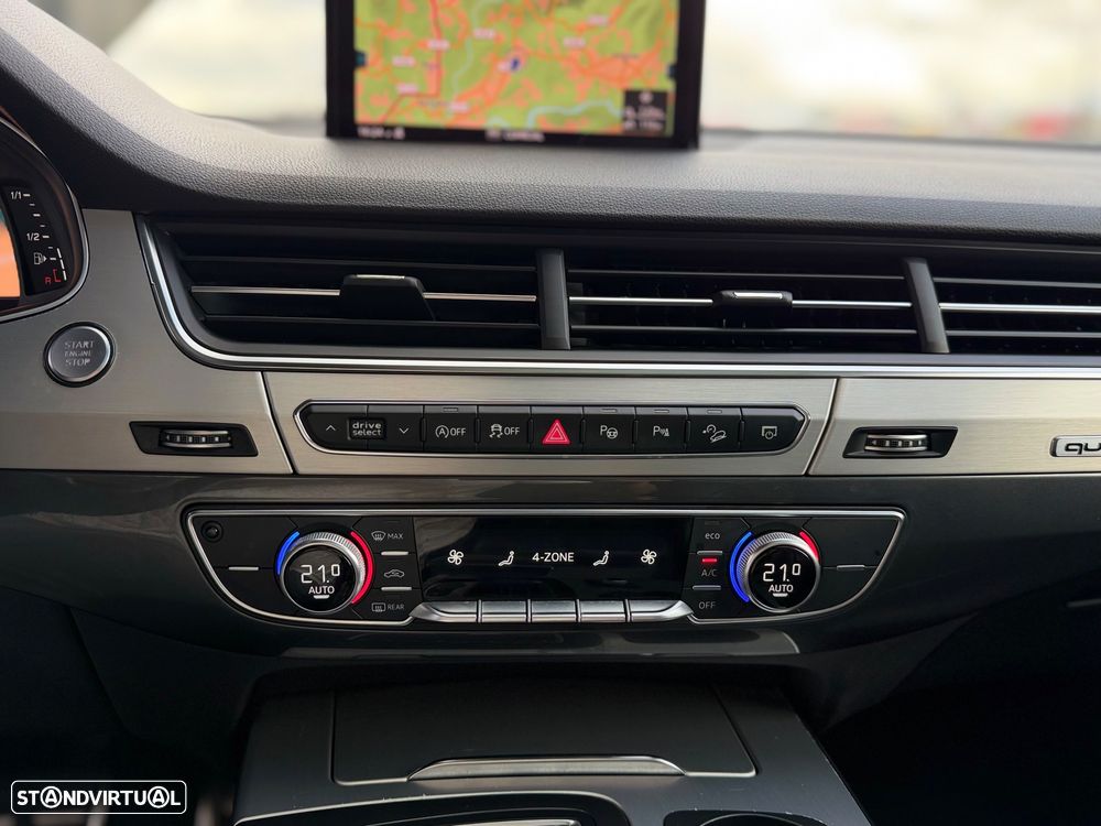 Audi Q7 3.0 TDI quattro tiptronic 7L - 35
