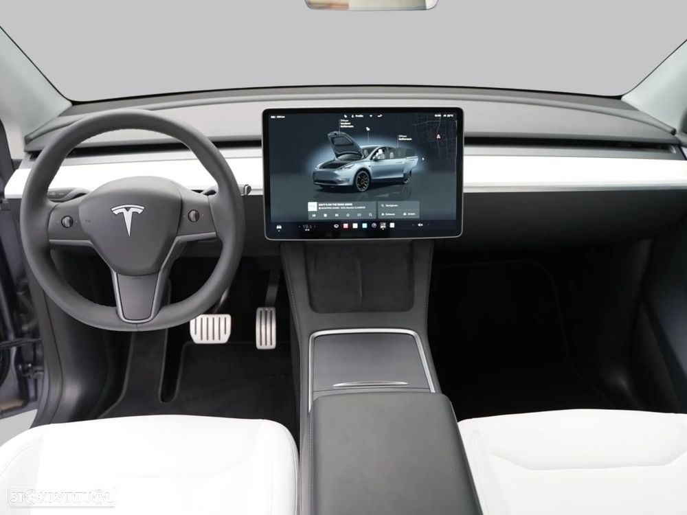 Tesla Model Y Performance Dual Motor AWD - 6