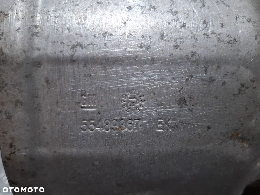 Osłona termiczna katalizatora Opel Zafira C Rok 2015 2,0 CDTI nr 55489367 - 2