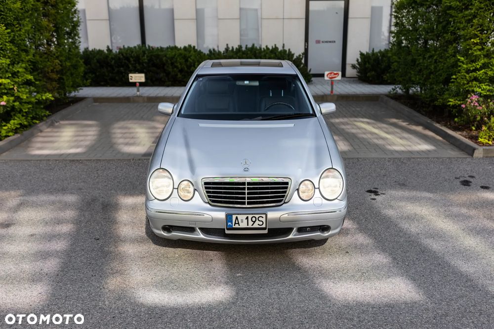 Mercedes-Benz Klasa E - 8