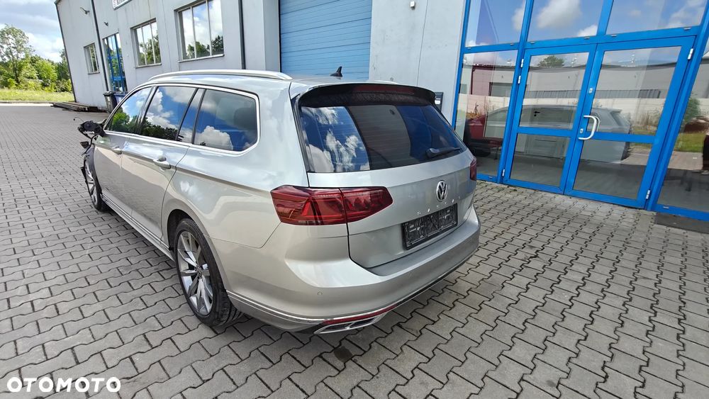 Volkswagen Passat 2.0 TDI SCR DSG - 3