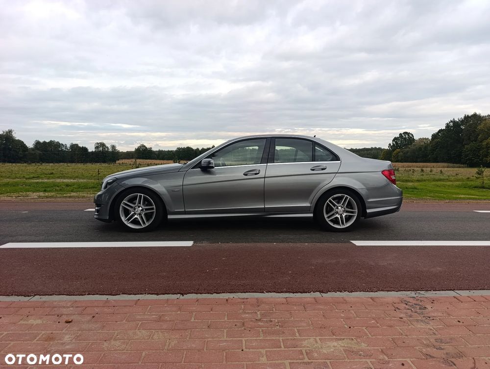 Mercedes-Benz Klasa C 180 CDI DPF (BlueEFFICIENCY) 7G-TRONIC Avantgarde - 1