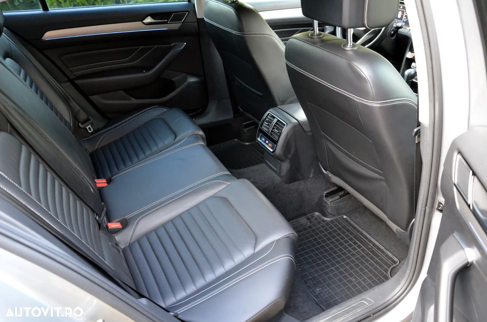 Volkswagen Passat - 18