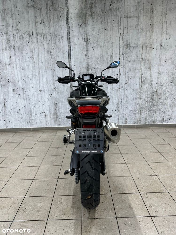 BMW F - 4