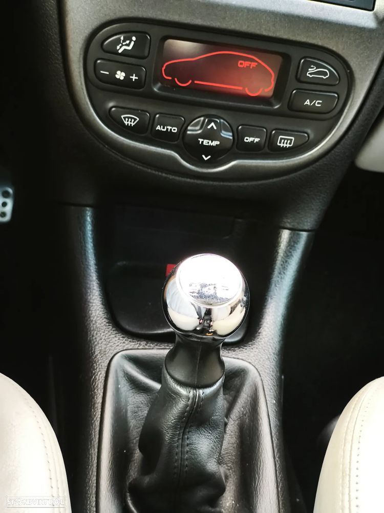 Peugeot 206 CC 1.6 HDi - 12