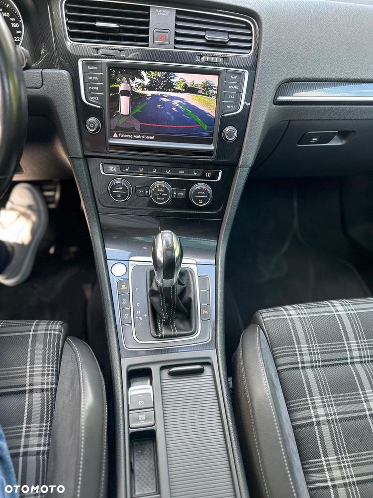Volkswagen Golf GTD 2.0 TDI SCR DSG - 11