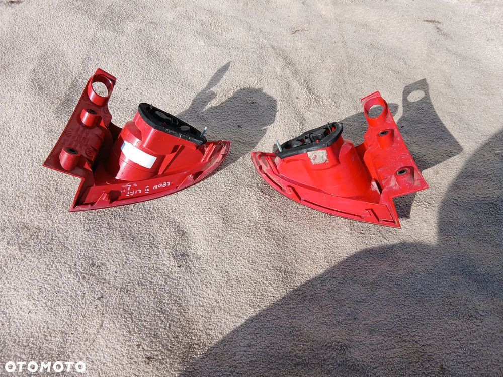 LAMPA TYLNA PRAWA SEAT LEON II - 6
