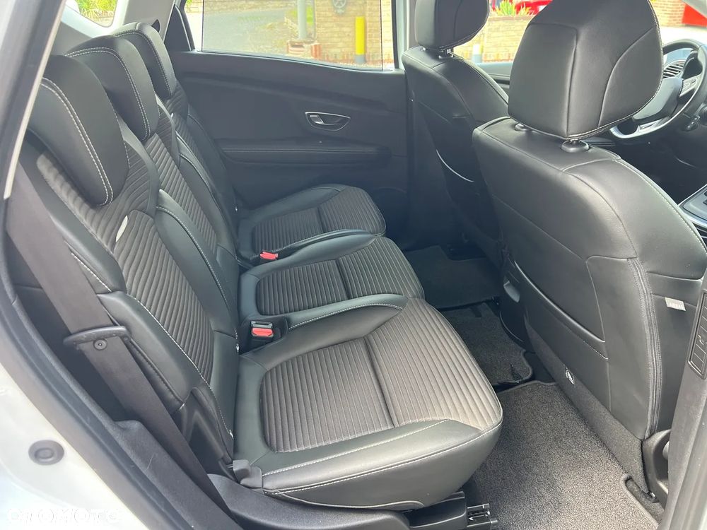 Renault Scenic ver-1-3-tce-fap-intens - 25