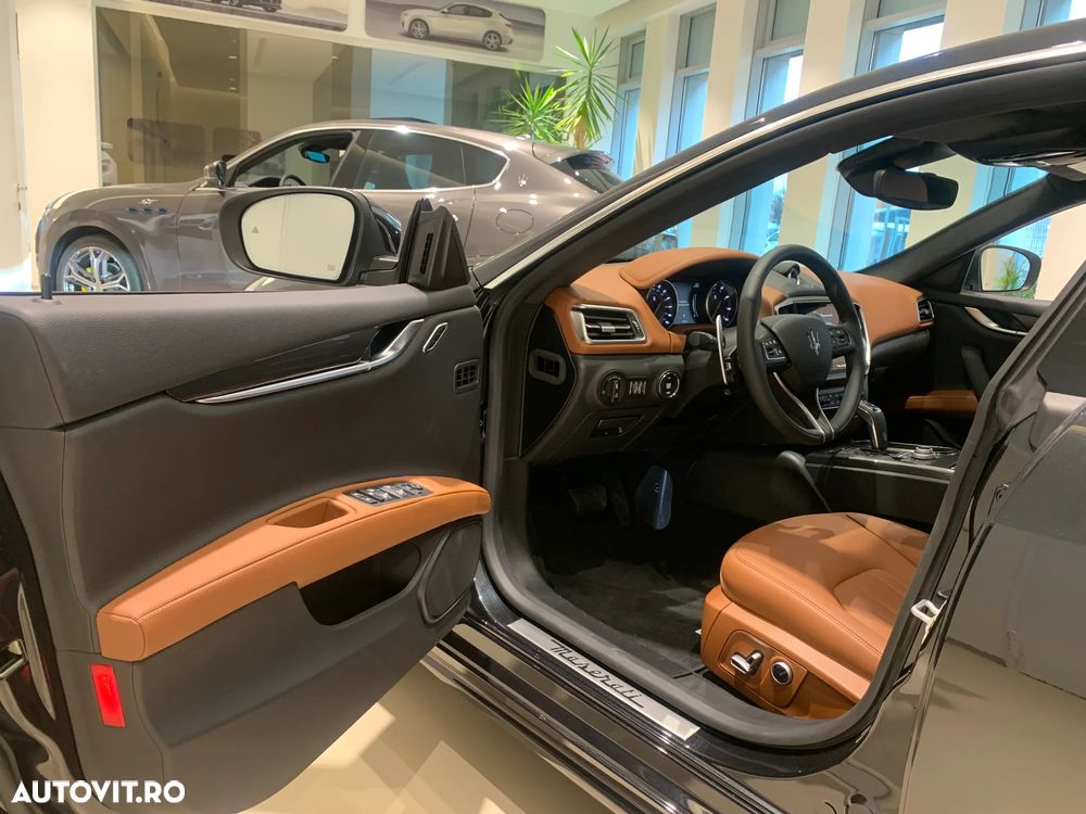 Maserati Ghibli - 6