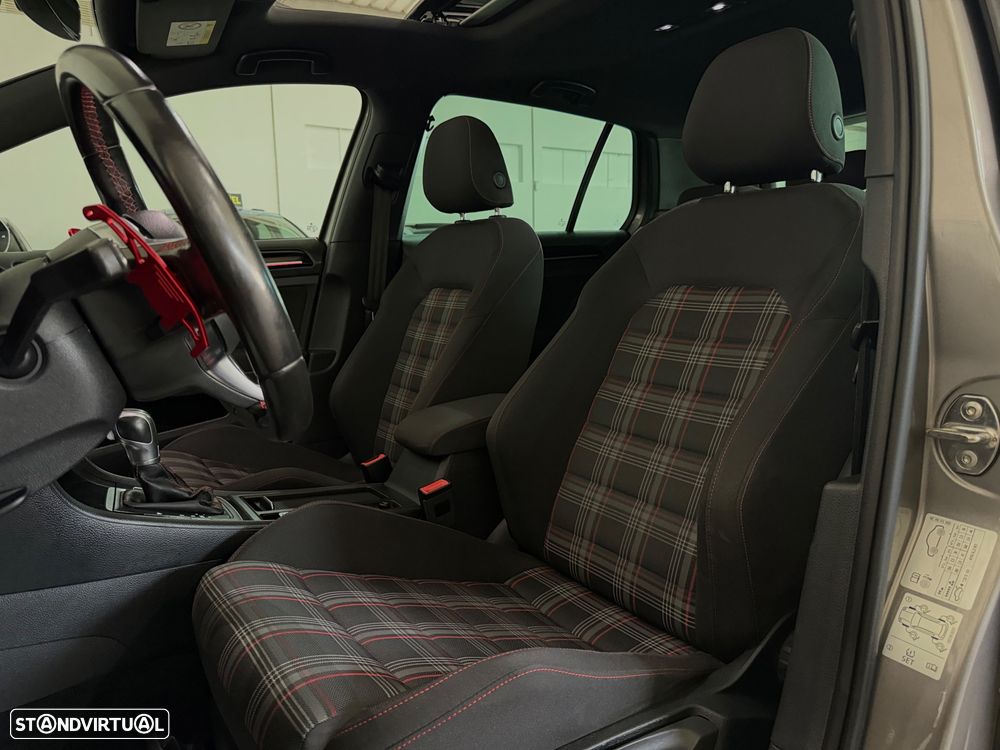 VW Golf 2.0 TSi GTi DSG - 11
