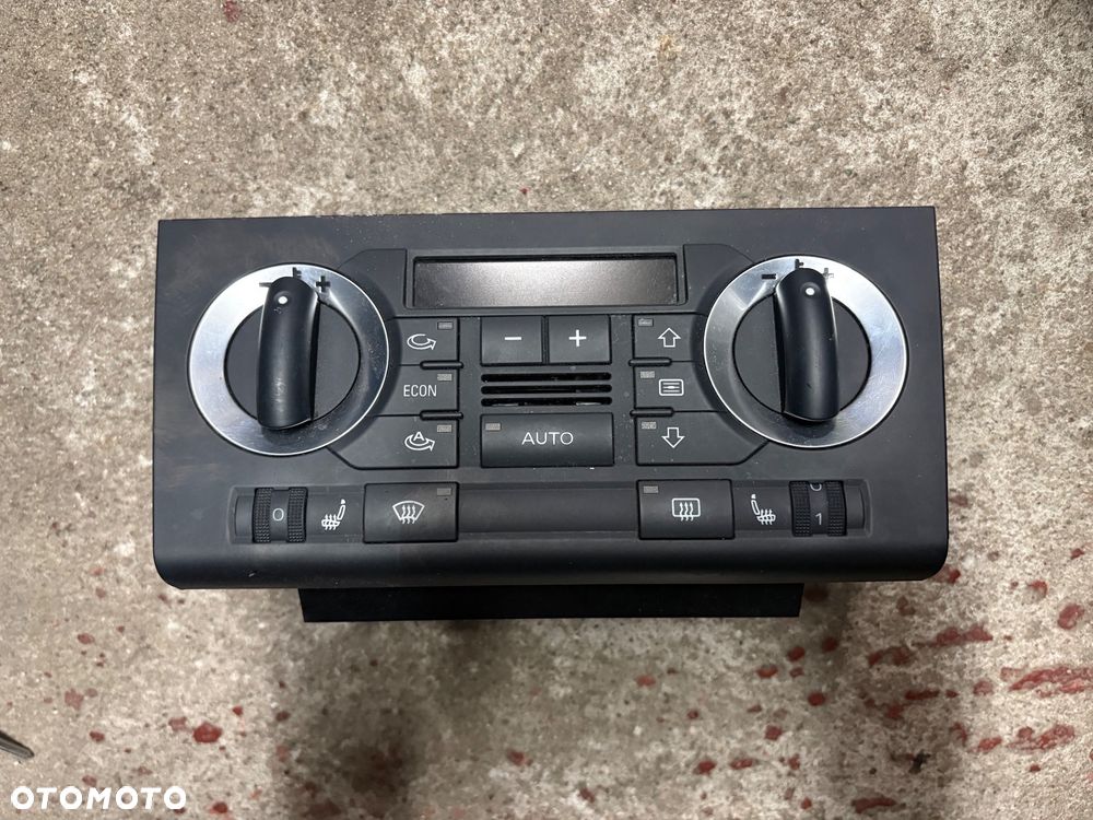 Panel klimatyzacji Audi A3 8P0820043N - 1