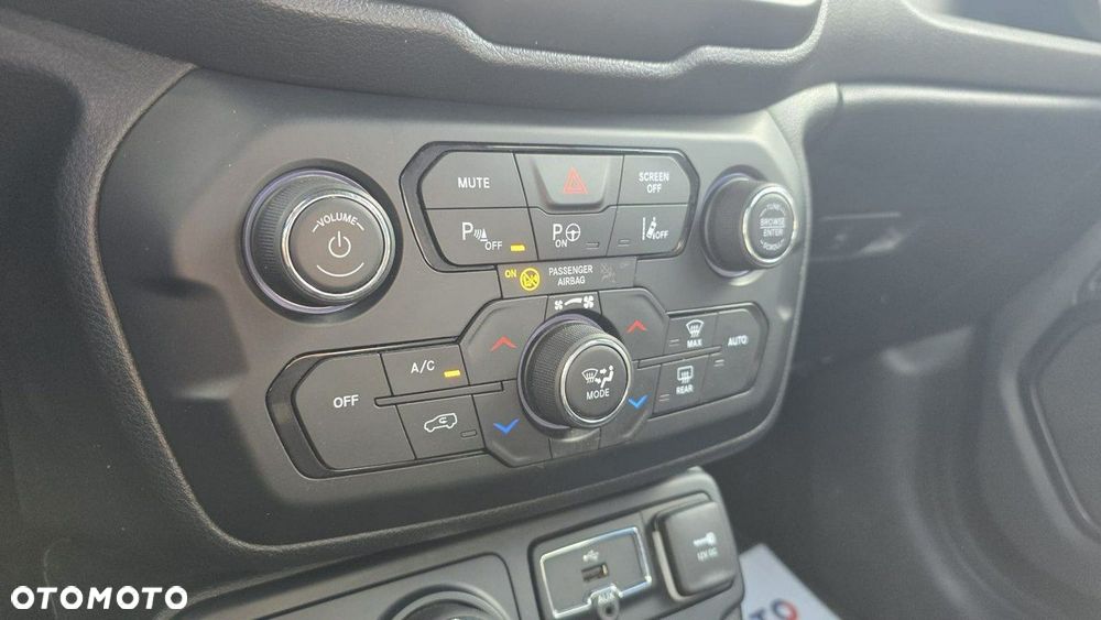 Jeep Renegade - 13