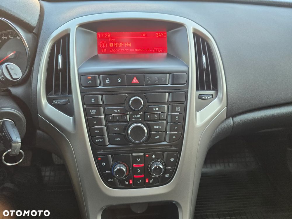 Opel Astra 1.4 Turbo Innovation - 25