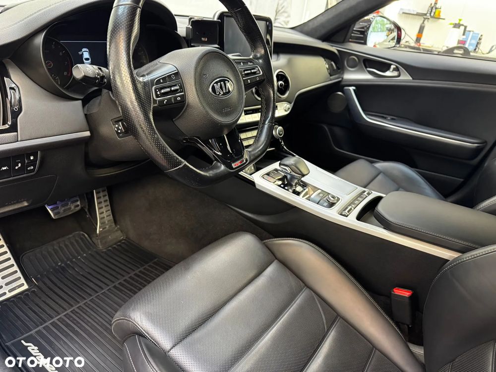 Kia Stinger 2.0 T-GDI GT Line - 14