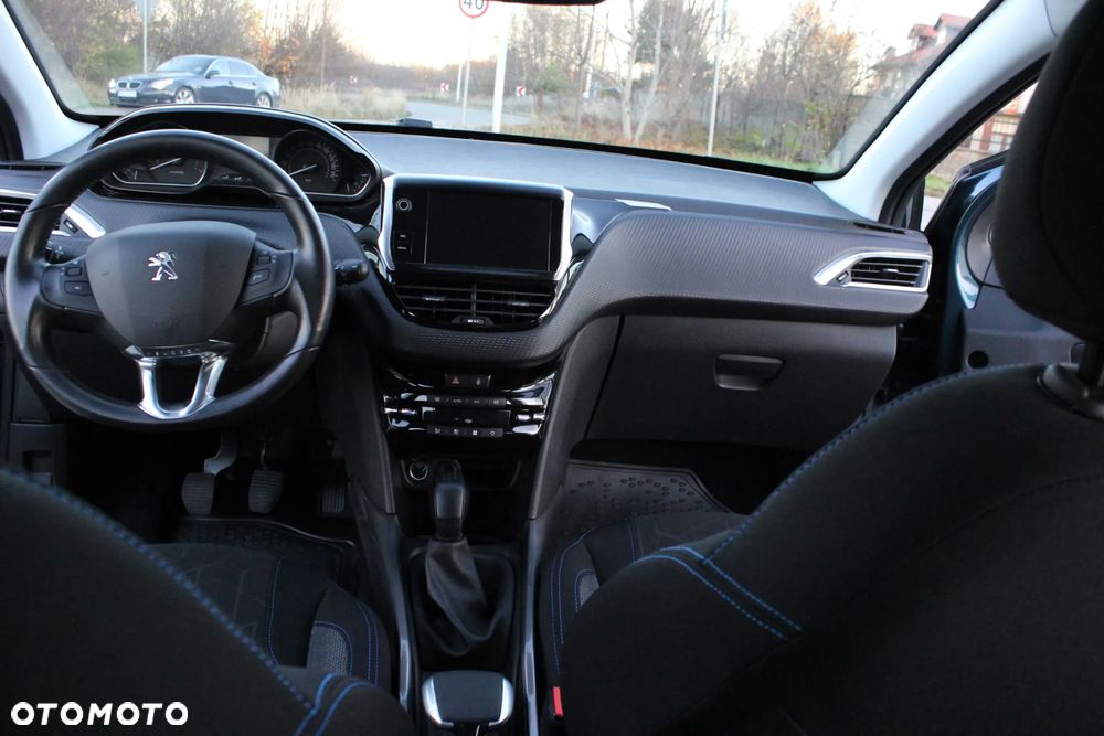 Peugeot 2008 Style - 12