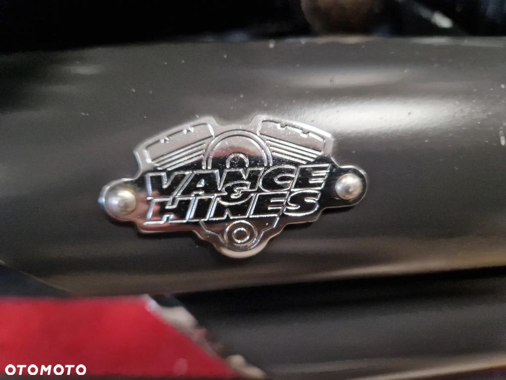 Harley-Davidson Dyna Street Bob - 4