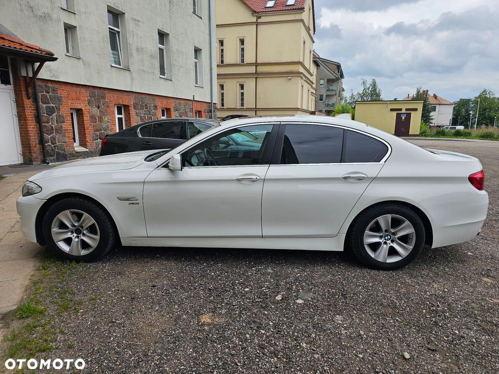 BMW Seria 5 528i xDrive Sport-Aut Luxury Line - 14